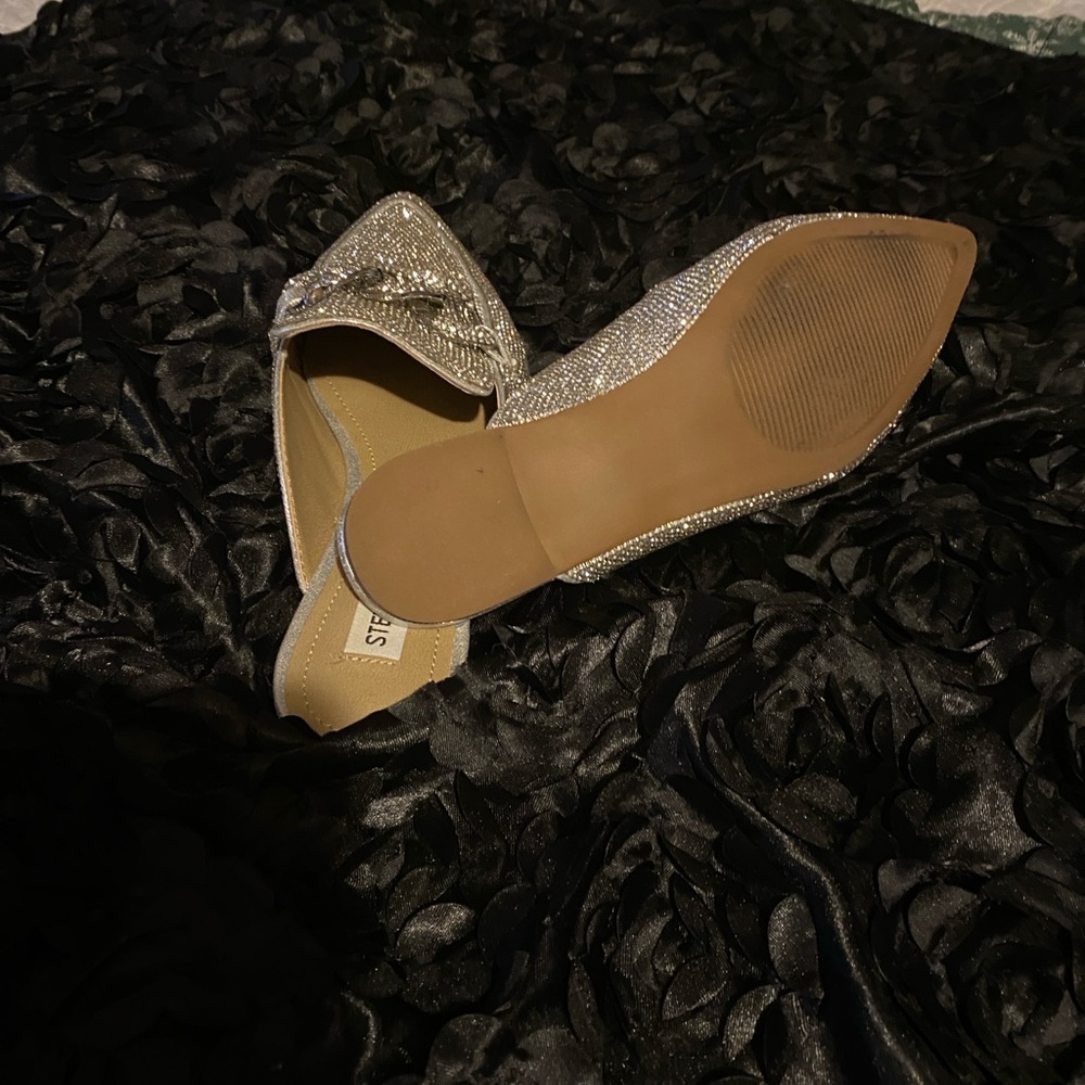 Steve Madden Silver Crystal Chain-Trim Pointed Mules - Picture 4 of 9